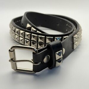 Hot Topic Black and Silver Studded Belt